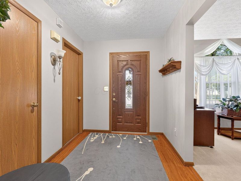 3542 Lake Louise Drive, Grove City, OH 43123 Photo 13