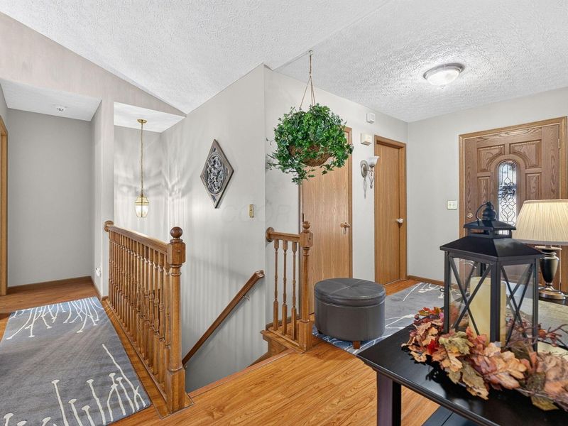 3542 Lake Louise Drive, Grove City, OH 43123 Photo 14