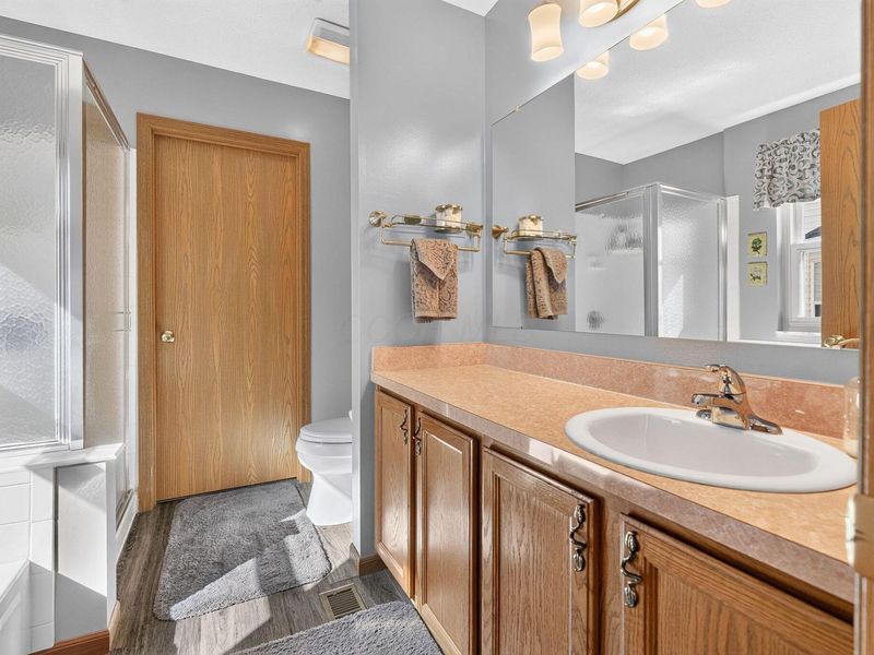 3542 Lake Louise Drive, Grove City, OH 43123 Photo 20