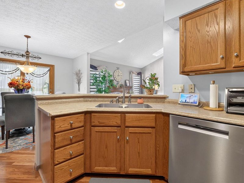 3542 Lake Louise Drive, Grove City, OH 43123 Photo 7