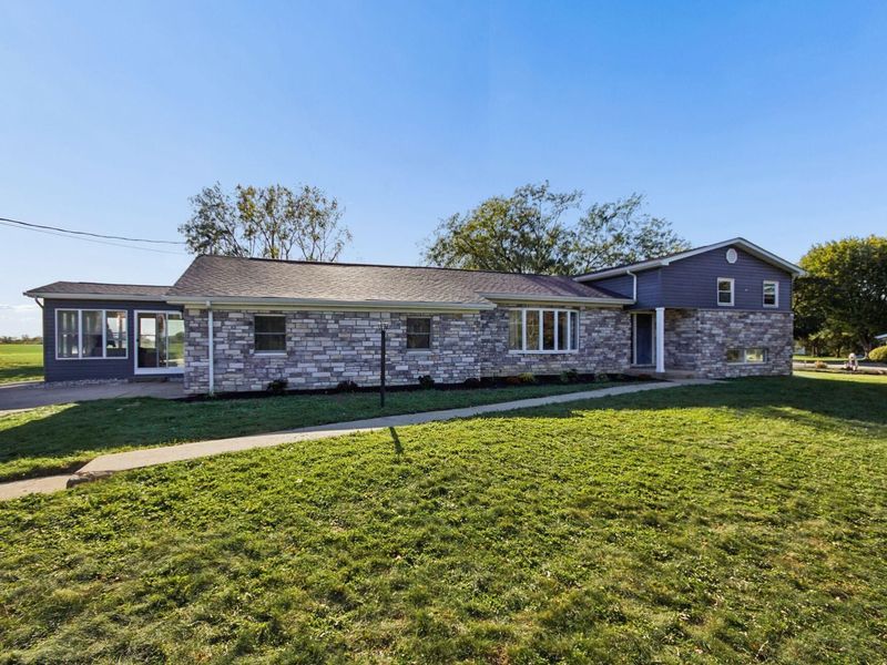 1144 Spring Valley Road, London, OH 43140 Photo 2