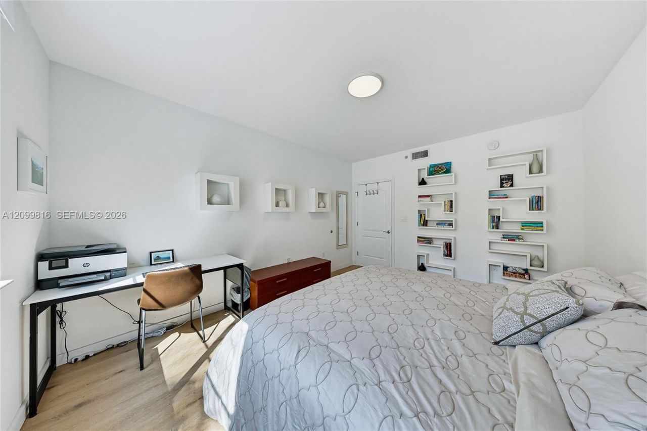 110 Washington Ave , Unit 2312, Miami Beach, FL 33139 Photo