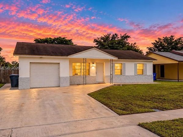 405 SW 78th Ter , North Lauderdale, FL 33068