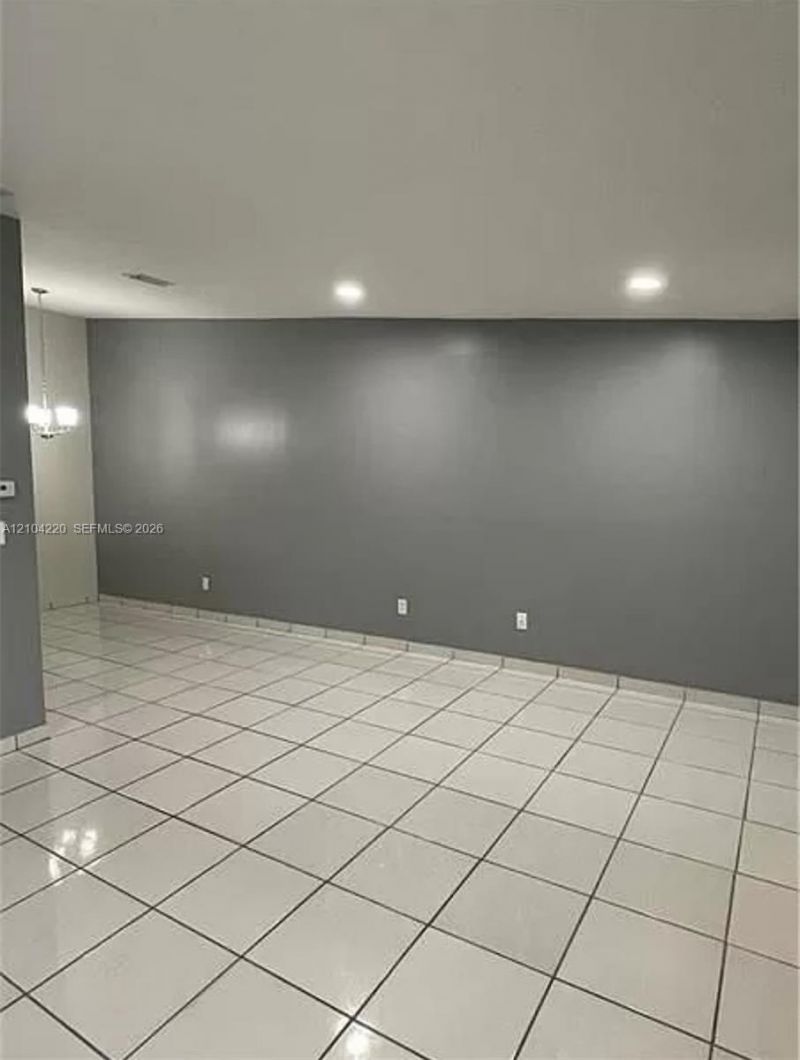 18246 Mediterranean Blvd , Unit 6-10, Hialeah, FL 33015 Photo