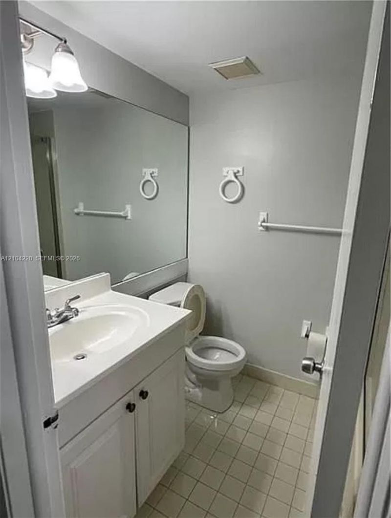 18246 Mediterranean Blvd , Unit 6-10, Hialeah, FL 33015 Photo