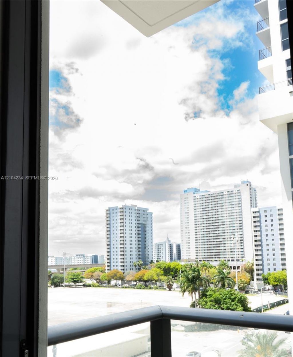 11 NE 6th St , Unit 513, Miami, FL 33132 Photo