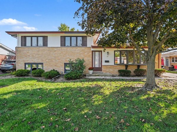 117 N Mayfair Place, Chicago Heights, IL 60411
