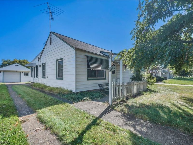 4497 W 145th Street, Cleveland, OH 44135 Photo 3