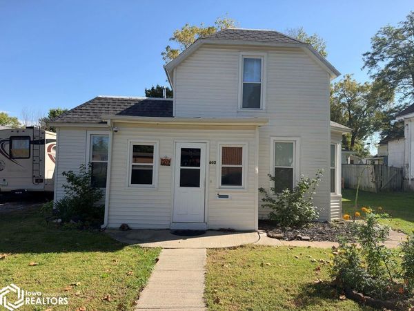 602 N A Street, Oskaloosa, IA 52577