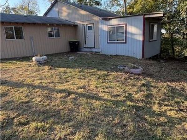 8202 E Shady Tree Lane, Freeman, MO 64746
