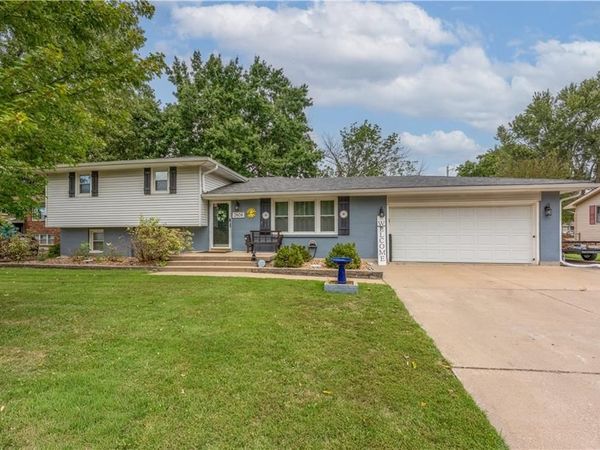 2608 Wing Avenue, Sedalia, MO 65301
