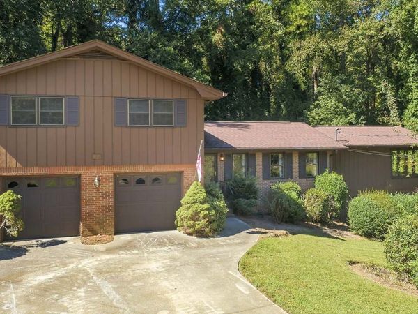 313 Nancy Court SW, Lilburn, GA 30047