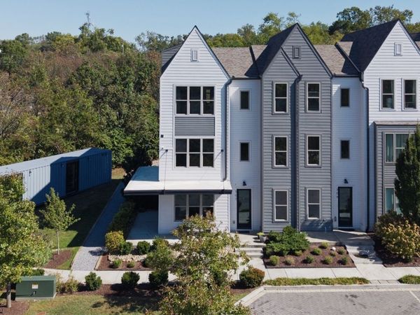 307 E Village Ln , Nashville, TN 37216