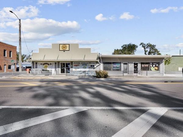 220 N Main St, Trenton, FL 32693