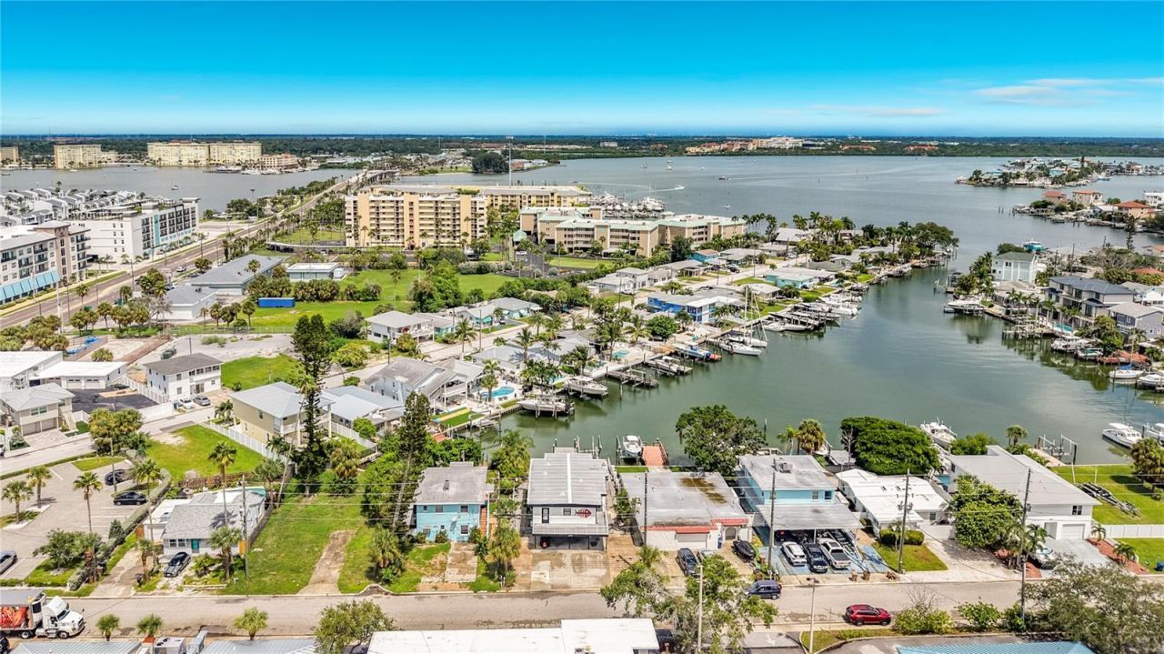 14975 1st Street E, Unit C, Madeira Beach, FL 33708 Photo