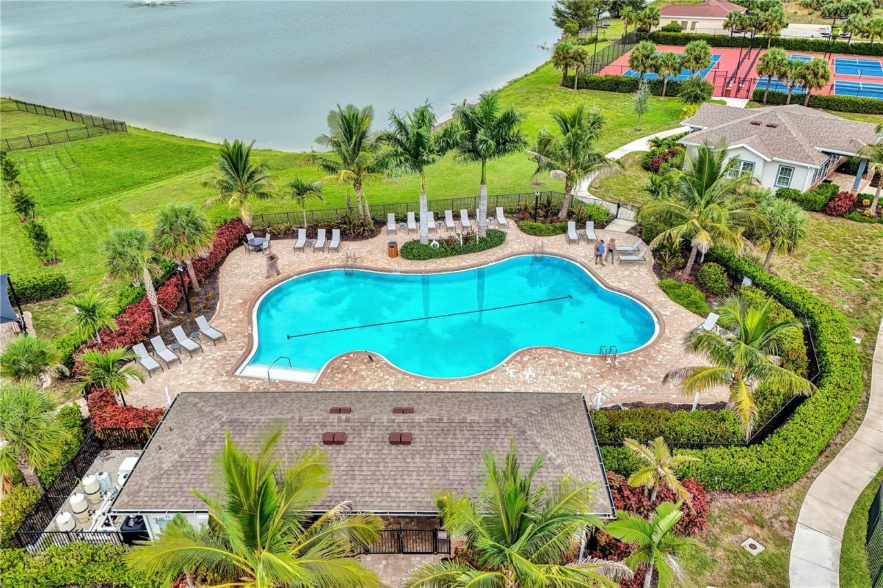 447 Spring Hill Lake Loop , Cape Coral, FL 33993 Photo