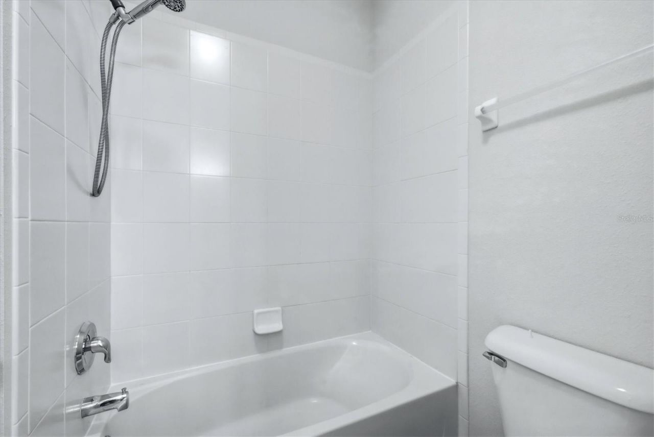 3750 Parkridge Circle, Unit 24-103, Sarasota, FL 34243 Photo