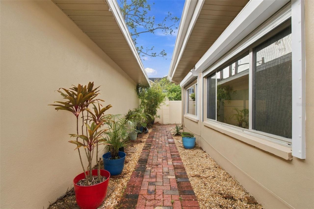 2254 Heron Cir, Clearwater, FL 33762 Photo