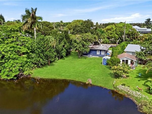 1166 12th AVE N, NAPLES, FL 34102