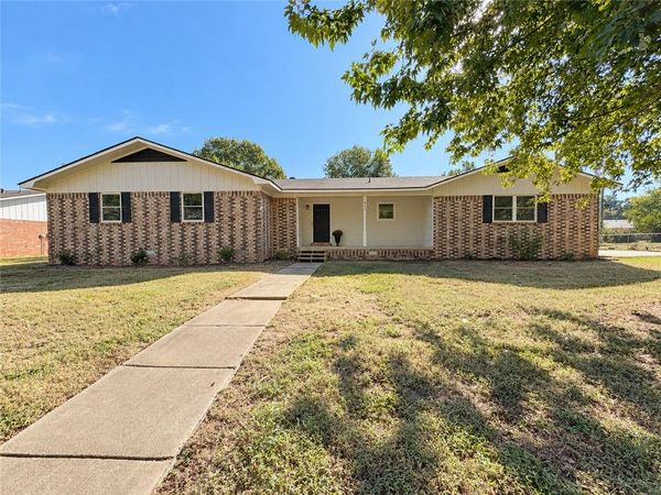 404 N Joplin Avenue , Russellville, AR 72801