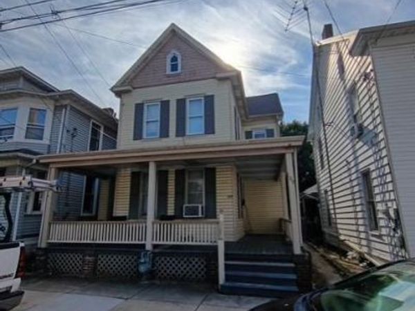 109 S PLEASANT STREET, HANOVER, PA 17331