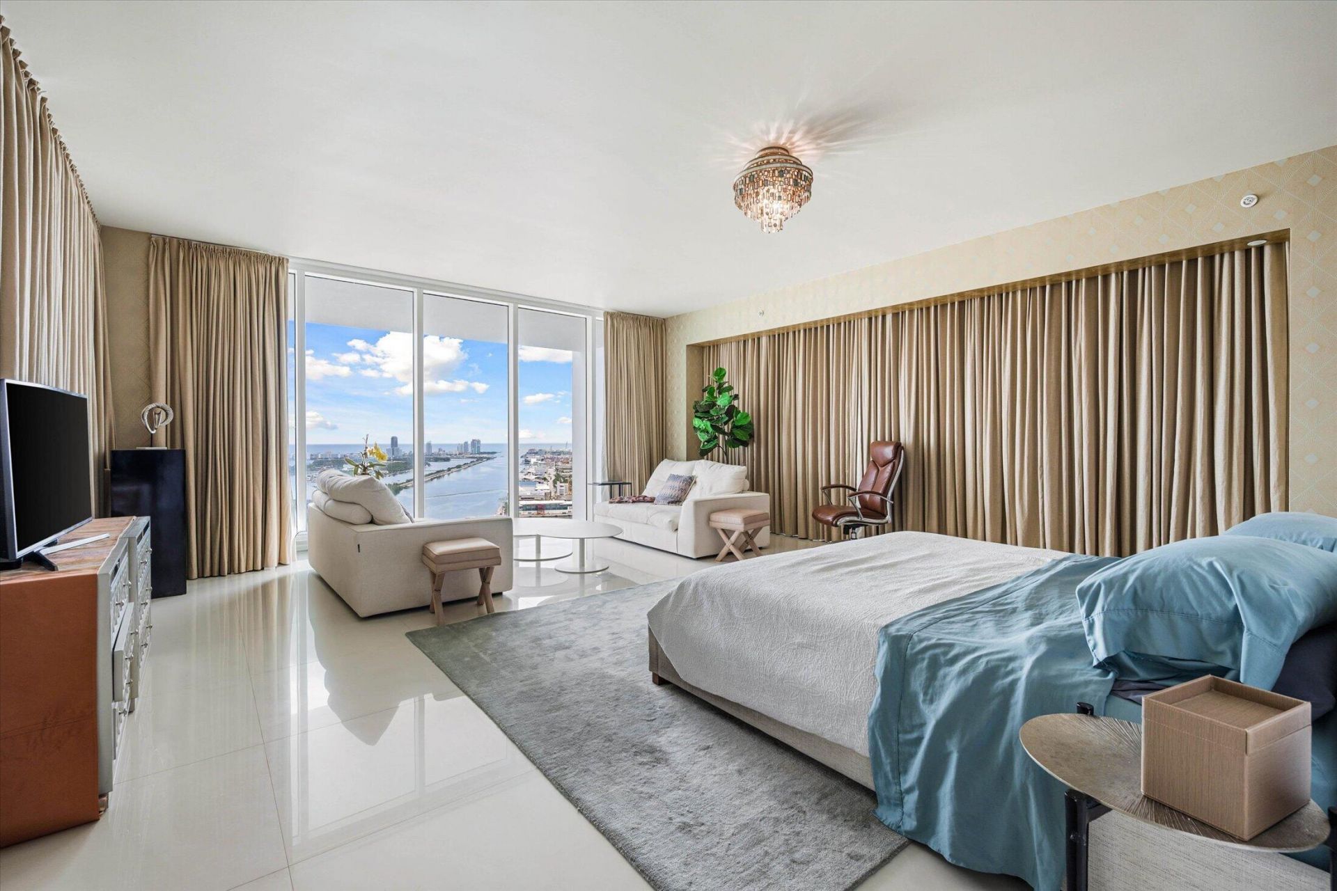 1040 Biscayne Boulevard, Unit 4202, Miami, FL 33132 Photo