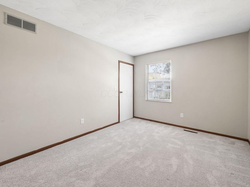 7403 Mapleleaf Boulevard , Columbus, OH 43235 Photo 31
