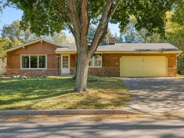 7143 Horizon Dr, Greendale, WI 53129