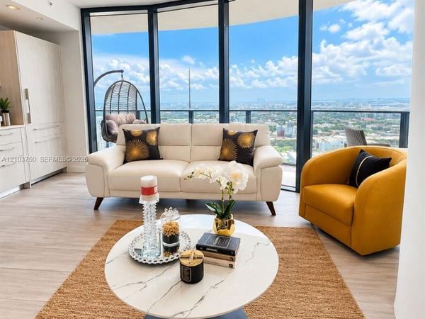 55 SW 9th St , Unit 3308, Miami, FL 33130