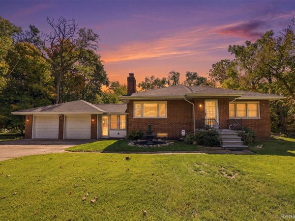 804 E Avon Road , Rochester Hills, Mi 48307