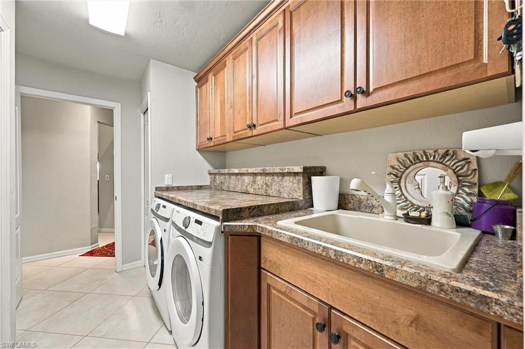 9351 White Hickory Ln, Fort Myers, FL 33912 Photo