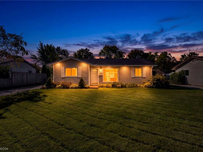 455 Birchwood Drive, Berea, OH 44017 Photo 3