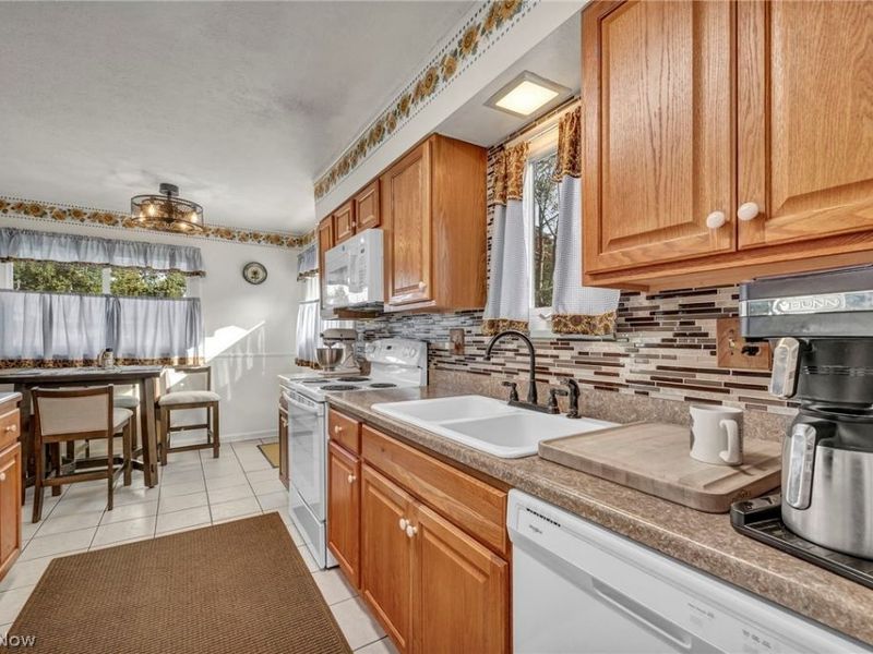 455 Birchwood Drive, Berea, OH 44017 Photo 5