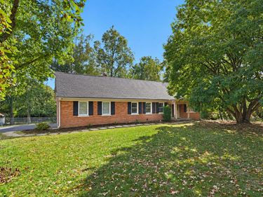 2516 Versailles Road, Lexington, KY 40504
