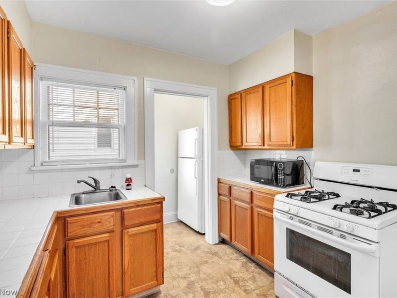 3328 Kildare Road, Cleveland Heights, OH 44118 Photo 11