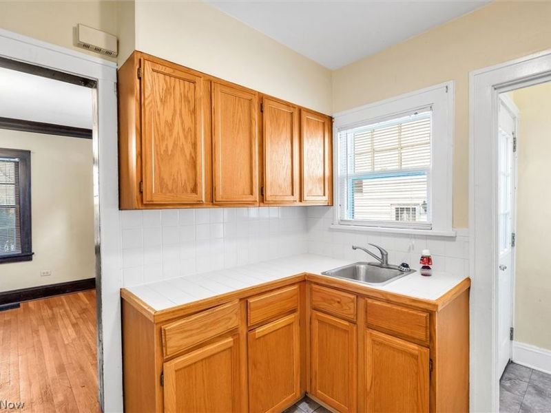 3328 Kildare Road, Cleveland Heights, OH 44118 Photo 12