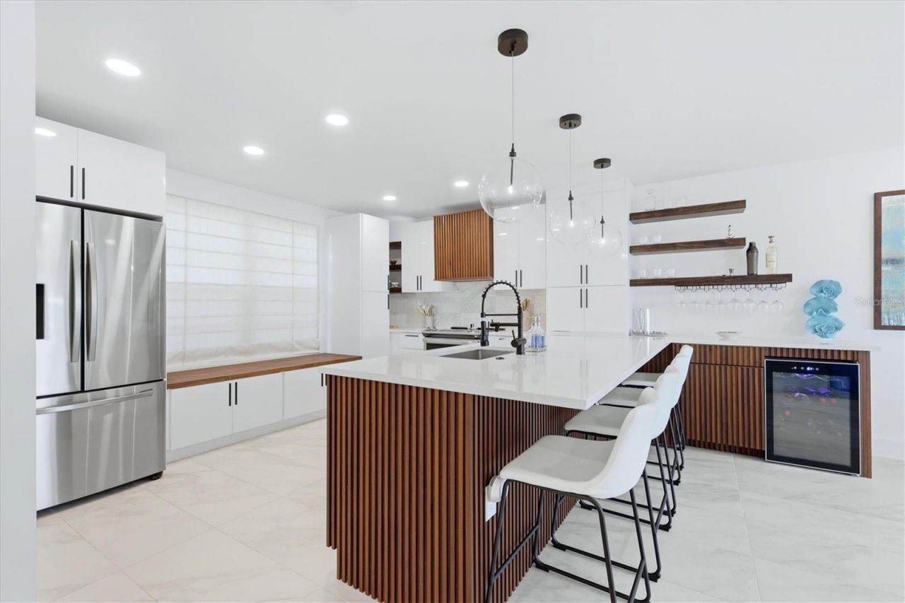 605 Sutton Place , Unit 101, Longboat Key, FL 34228 Photo