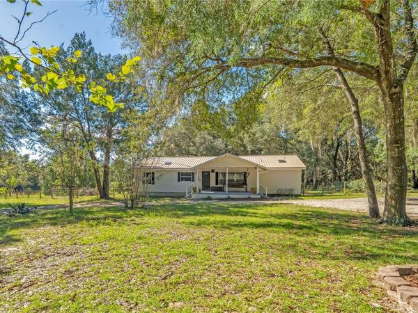 37820 RIDGECREST LANE, LADY LAKE, FL 32159