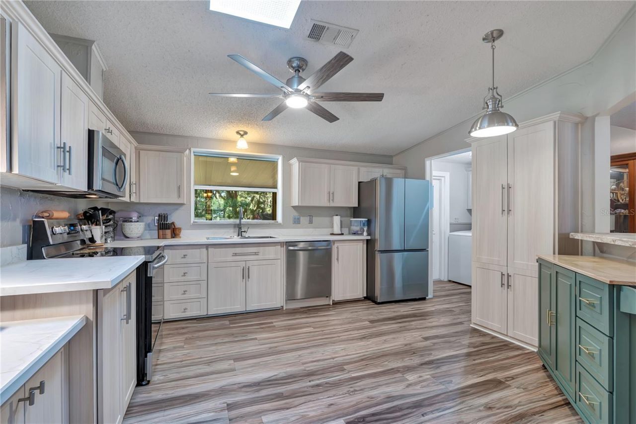 37820 Ridgecrest Lane, Lady Lake, FL 32159 Photo