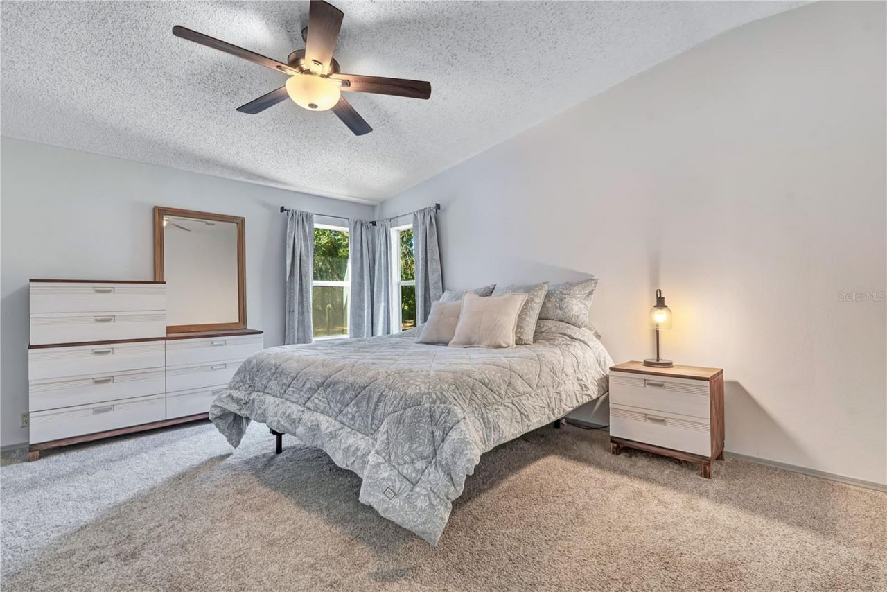 37820 Ridgecrest Lane, Lady Lake, FL 32159 Photo