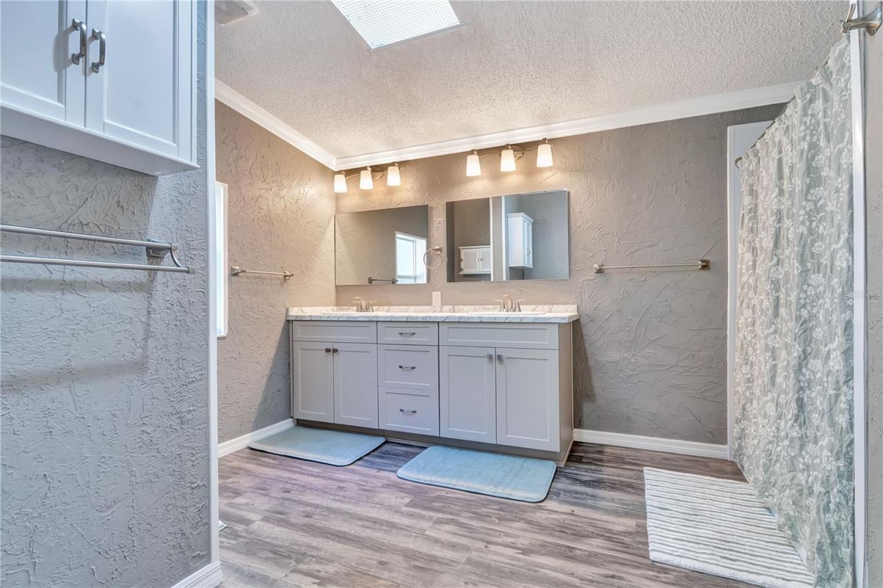 37820 Ridgecrest Lane, Lady Lake, FL 32159 Photo