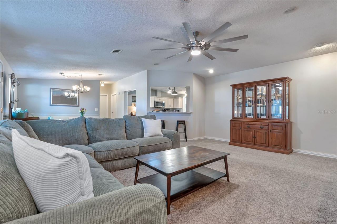 37820 Ridgecrest Lane, Lady Lake, FL 32159 Photo