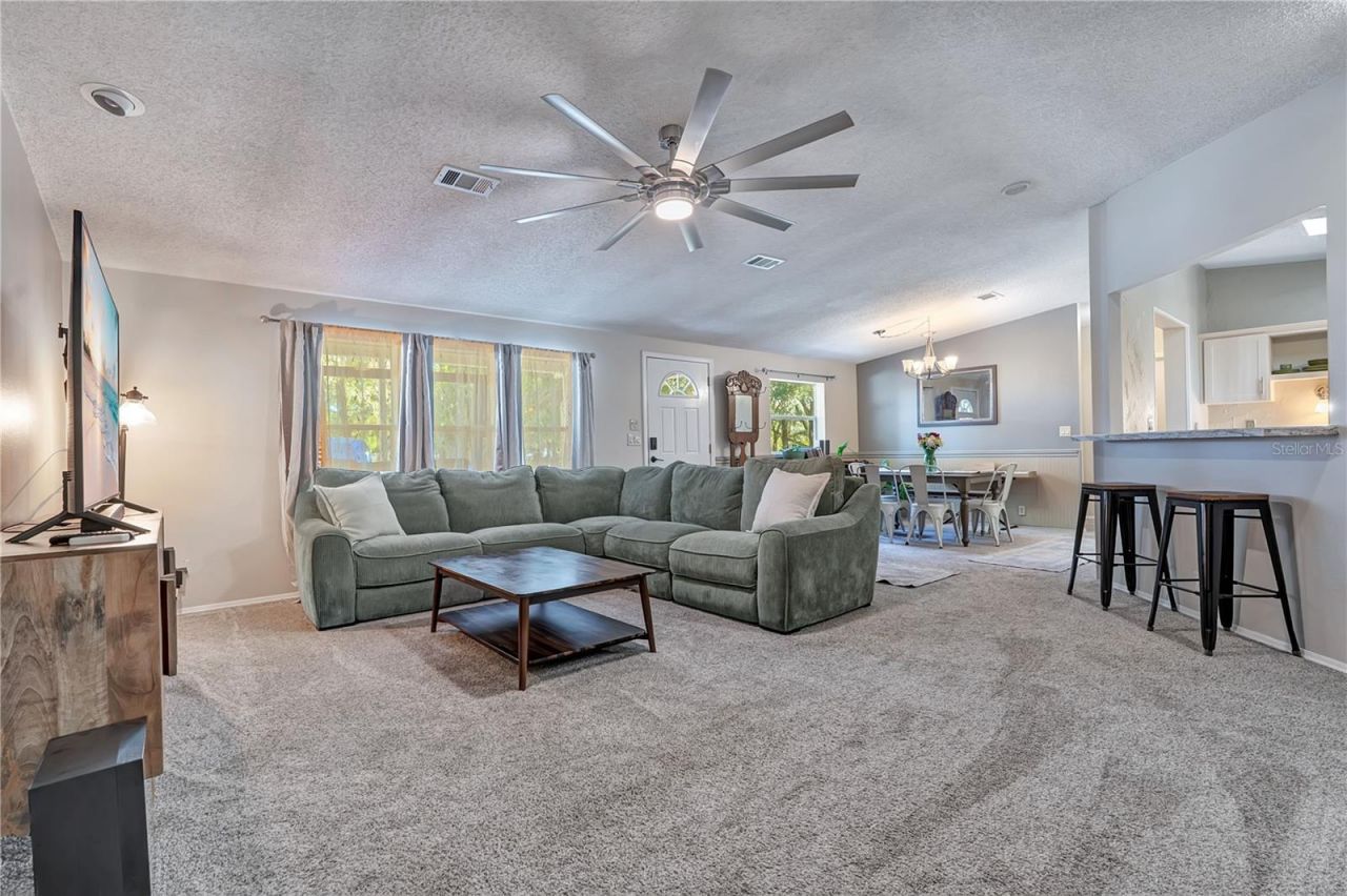 37820 Ridgecrest Lane, Lady Lake, FL 32159 Photo