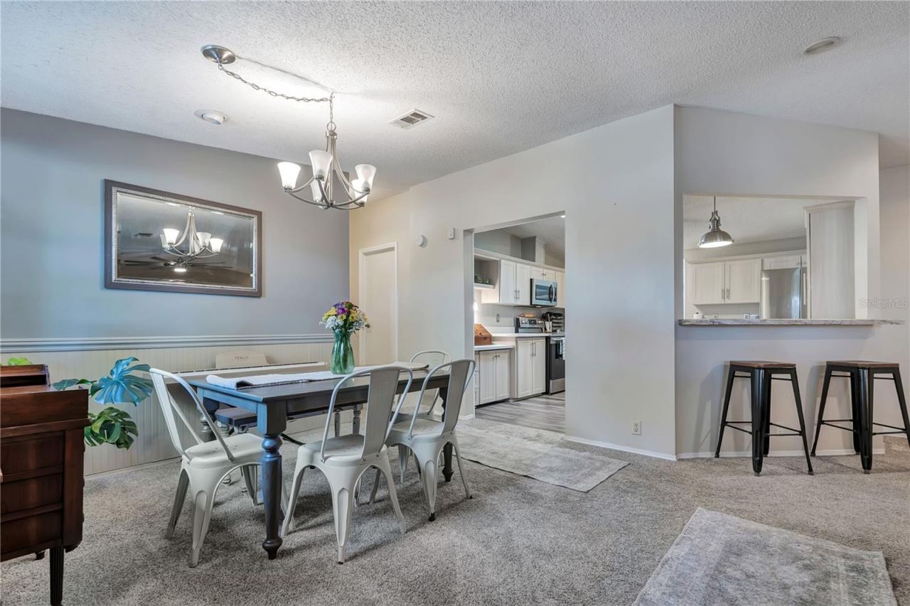 37820 Ridgecrest Lane, Lady Lake, FL 32159 Photo