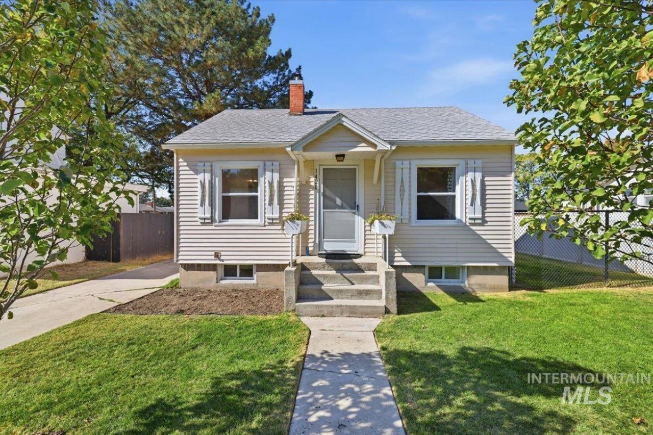 1420 Arlington Ave, Caldwell, ID 83605 Main Photo