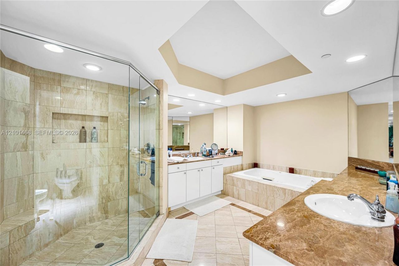 21050 Point Pl , Unit 502, Aventura, FL 33180 Photo
