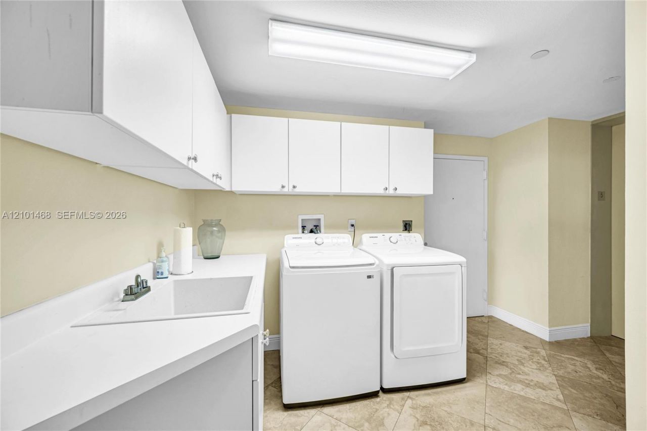21050 Point Pl , Unit 502, Aventura, FL 33180 Photo