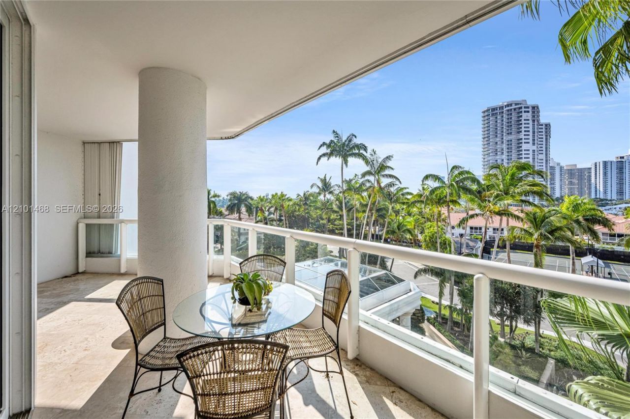 21050 Point Pl , Unit 502, Aventura, FL 33180 Photo