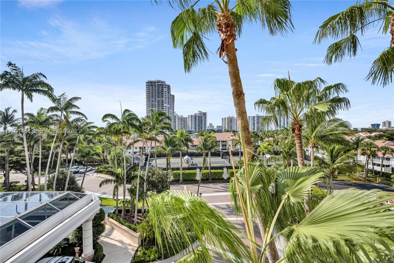 21050 Point Pl , Unit 502, Aventura, FL 33180 Photo