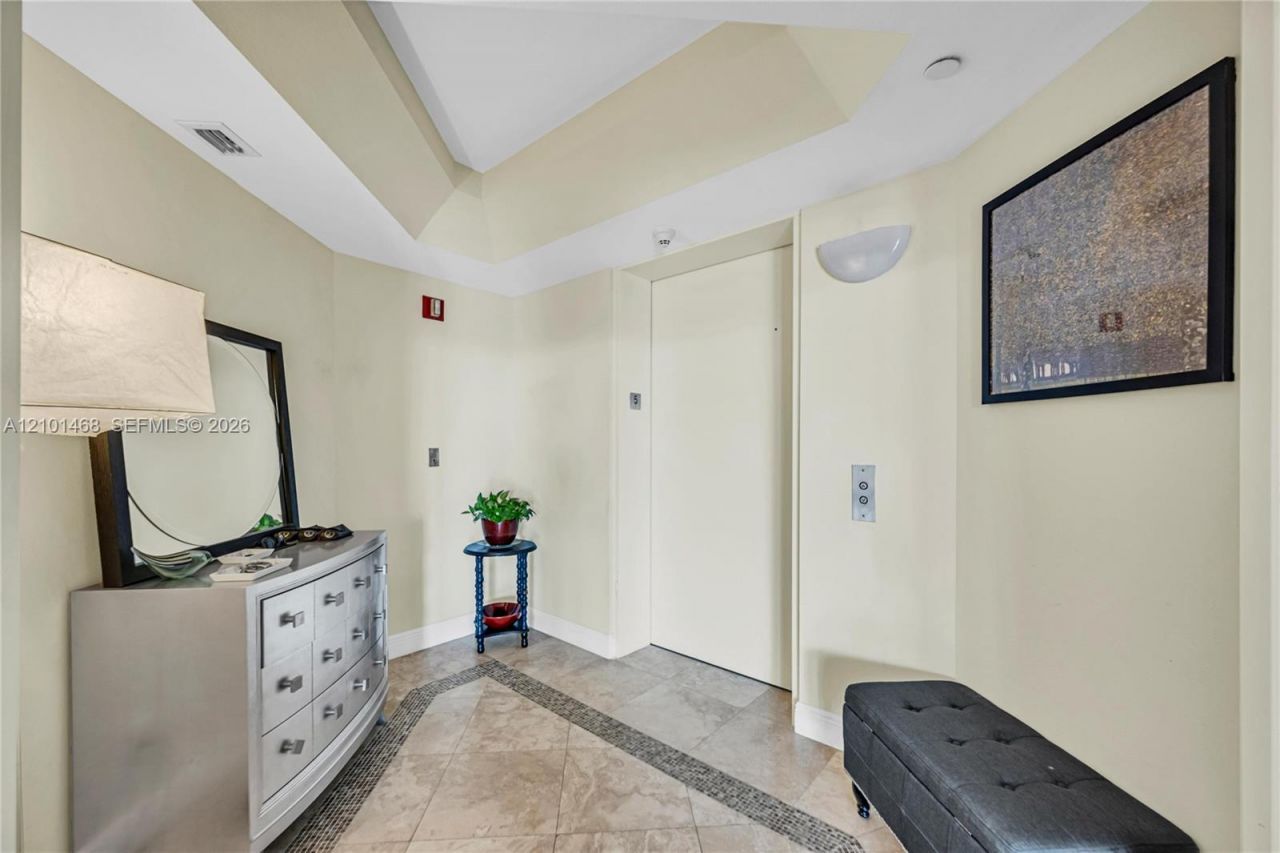 21050 Point Pl , Unit 502, Aventura, FL 33180 Photo